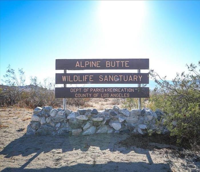 La entrada de Alpine Butte Wildlife Sanctuary